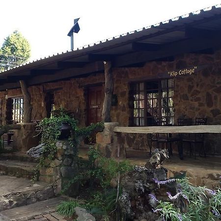 Kliphuisjes Dullstroom Buitenkant foto