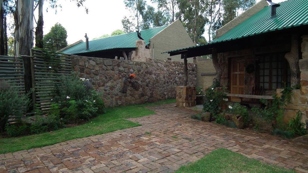 Kliphuisjes Dullstroom Buitenkant foto