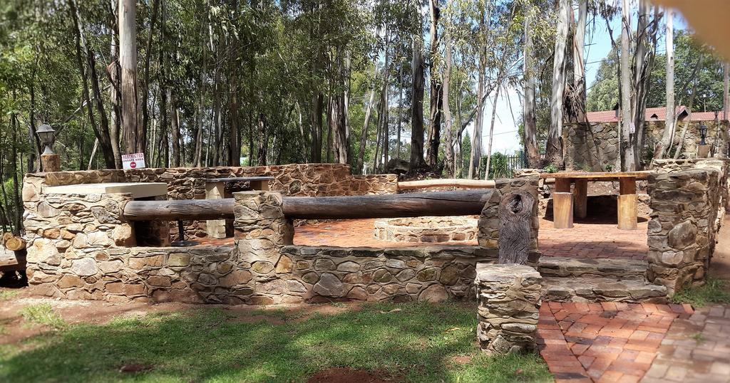 Kliphuisjes Dullstroom Buitenkant foto