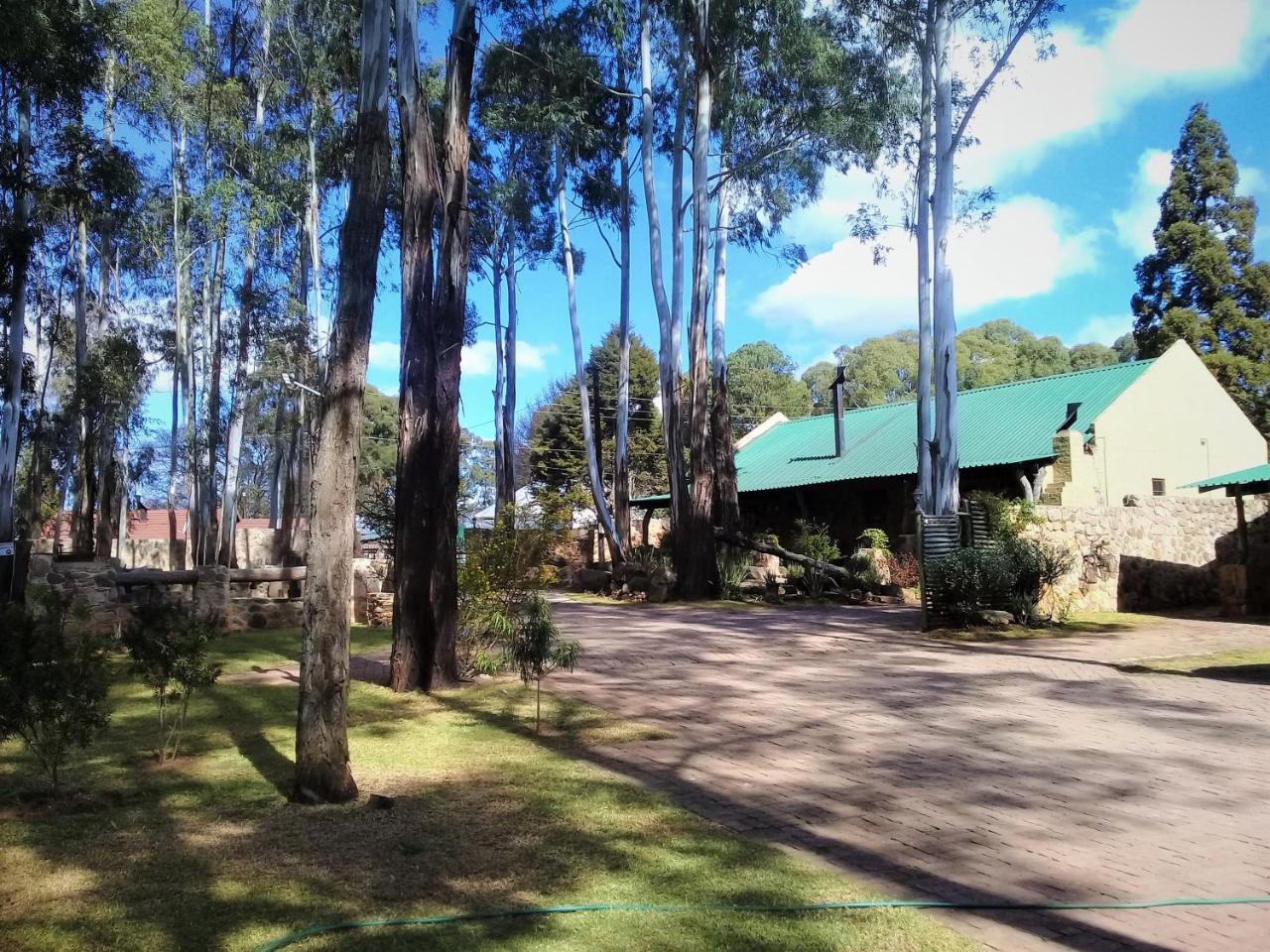 Kliphuisjes Dullstroom Buitenkant foto