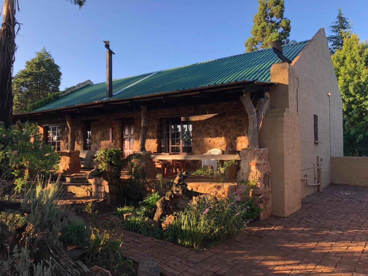 Kliphuisjes Dullstroom Buitenkant foto