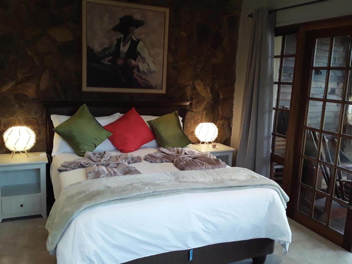 Kliphuisjes Dullstroom Buitenkant foto